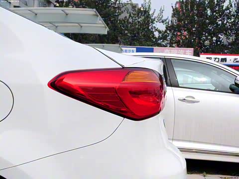 2015�� 1.6L �Զ�GL