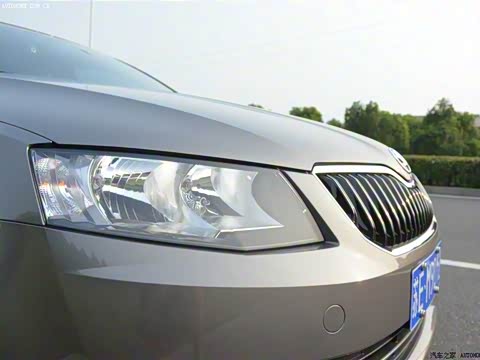 2015�� 1.6L �Զ��ݽܰ�