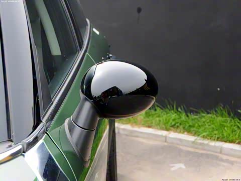 2014�� 1.6T COOPER ALL4 Excitement