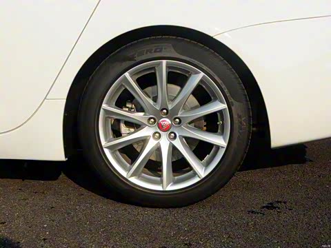 2015�� XJL 2.0T �������������