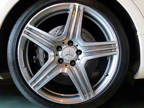 2013�� AMG CLS 63