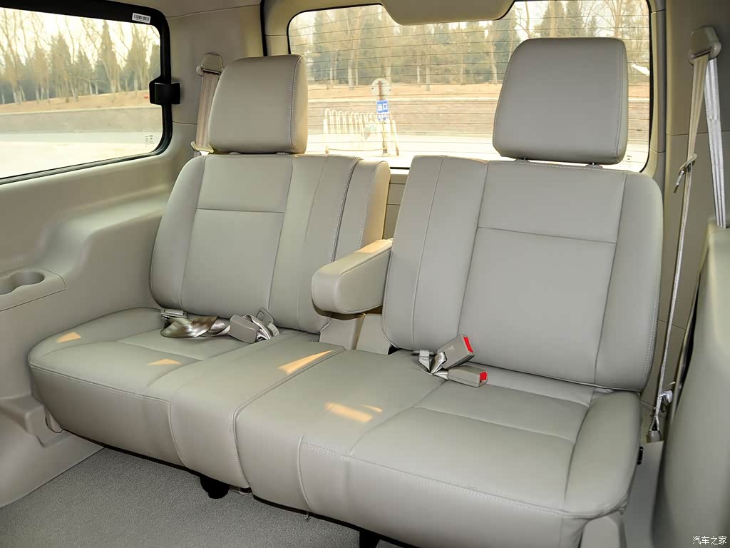 江淮汽车 瑞风m5 2012款 2.0t 汽油手动公务版