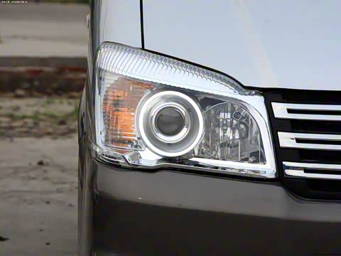 2012�� M5 Q3 2.0L �����׼��