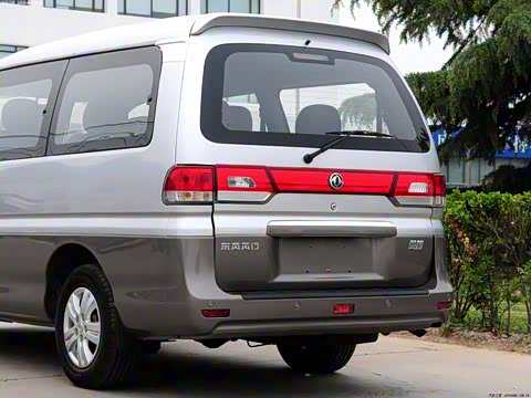 2012�� M5 Q3 2.0L 7�������׼��