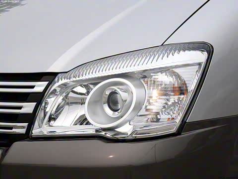 2012�� M5 Q3 2.0L 7�������׼��