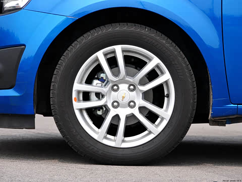 2011�� ���� 1.6L AT SX