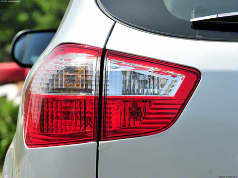 2011�� 2.0L �ֶ������