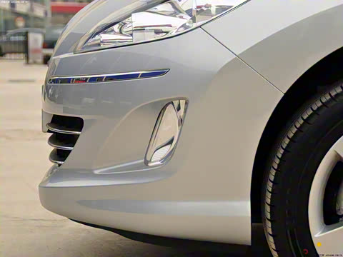 2011�� 2.0L �Զ����ʰ�