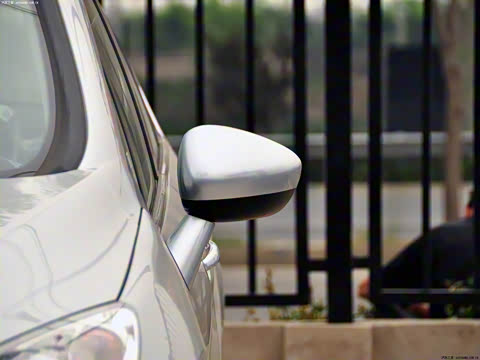 2011�� 2.0L �Զ����ʰ�