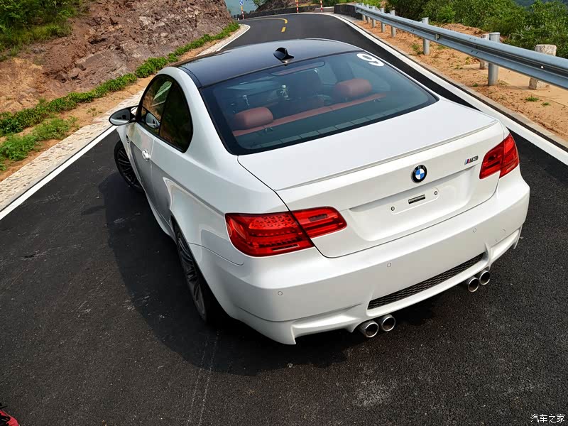 宝马m 宝马m3 2011款 m3双门碳纤顶版