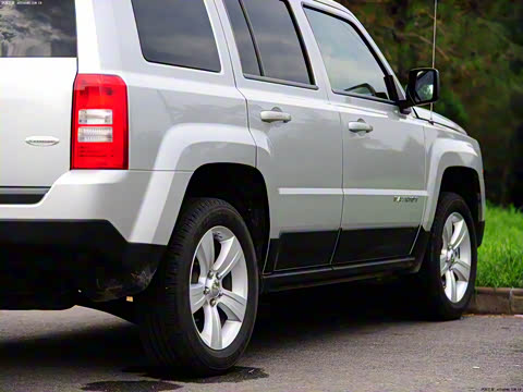 2011�� 2.4 �˶���