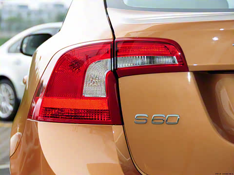 2012�� 1.6T DRIVe ���ʰ�