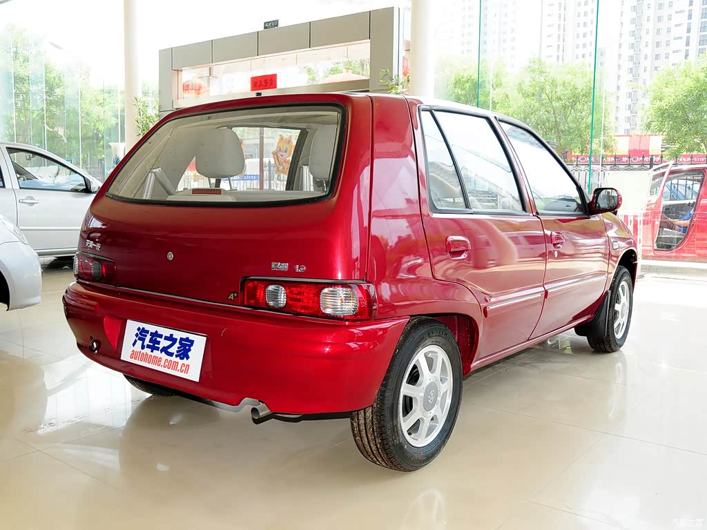 汽车图片 一汽 夏利 2011款 a  1.0l 两厢 国iv 玫瑰红 车身外观