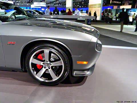 2012�� 6.4L SRT8 392