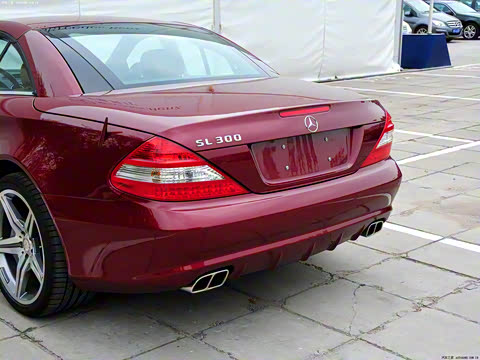 2011�� SL 300 Grand Edition