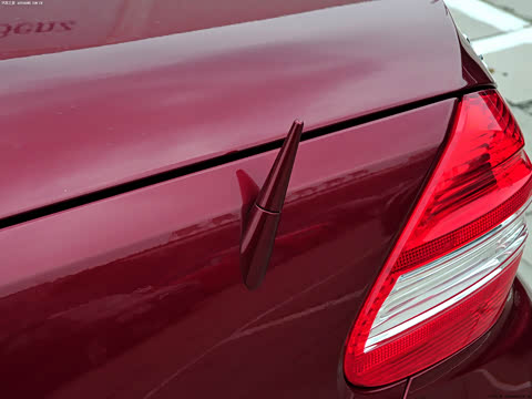 2011�� SL 300 Grand Edition