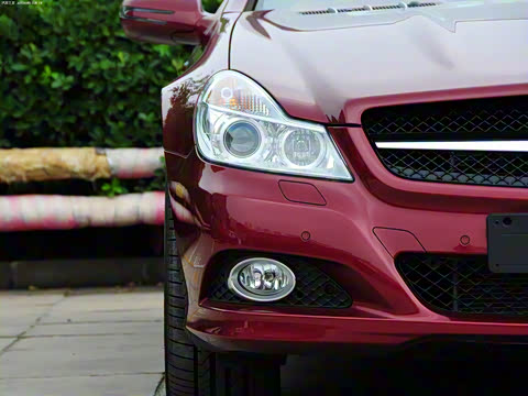 2011�� SL 300 Grand Edition