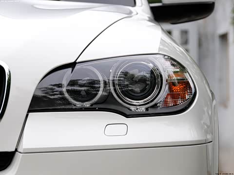 2011�� xDrive35i M�˶���