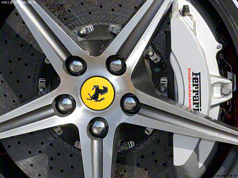 2013�� 4.5L Spider