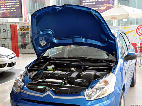 2012�� 1.6L �Զ��˶���