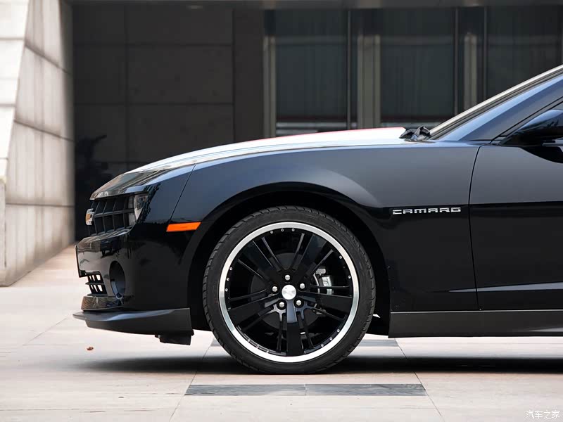 雪佛兰(进口) 科迈罗camaro 2011款 3.6l 钨金黑限量版