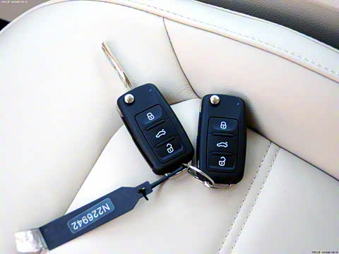 2011�� 1.4TSI �ֶ����ٰ�