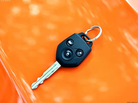 2012�� 2.0i ������