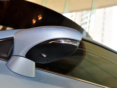 2012�� CT200h ��Ӣ��