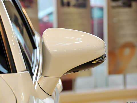 2012�� CT200h ������