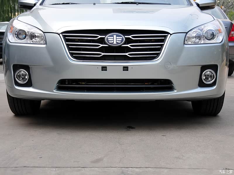 一汽奔腾 奔腾b50 2012款 1.6l mt尊贵型