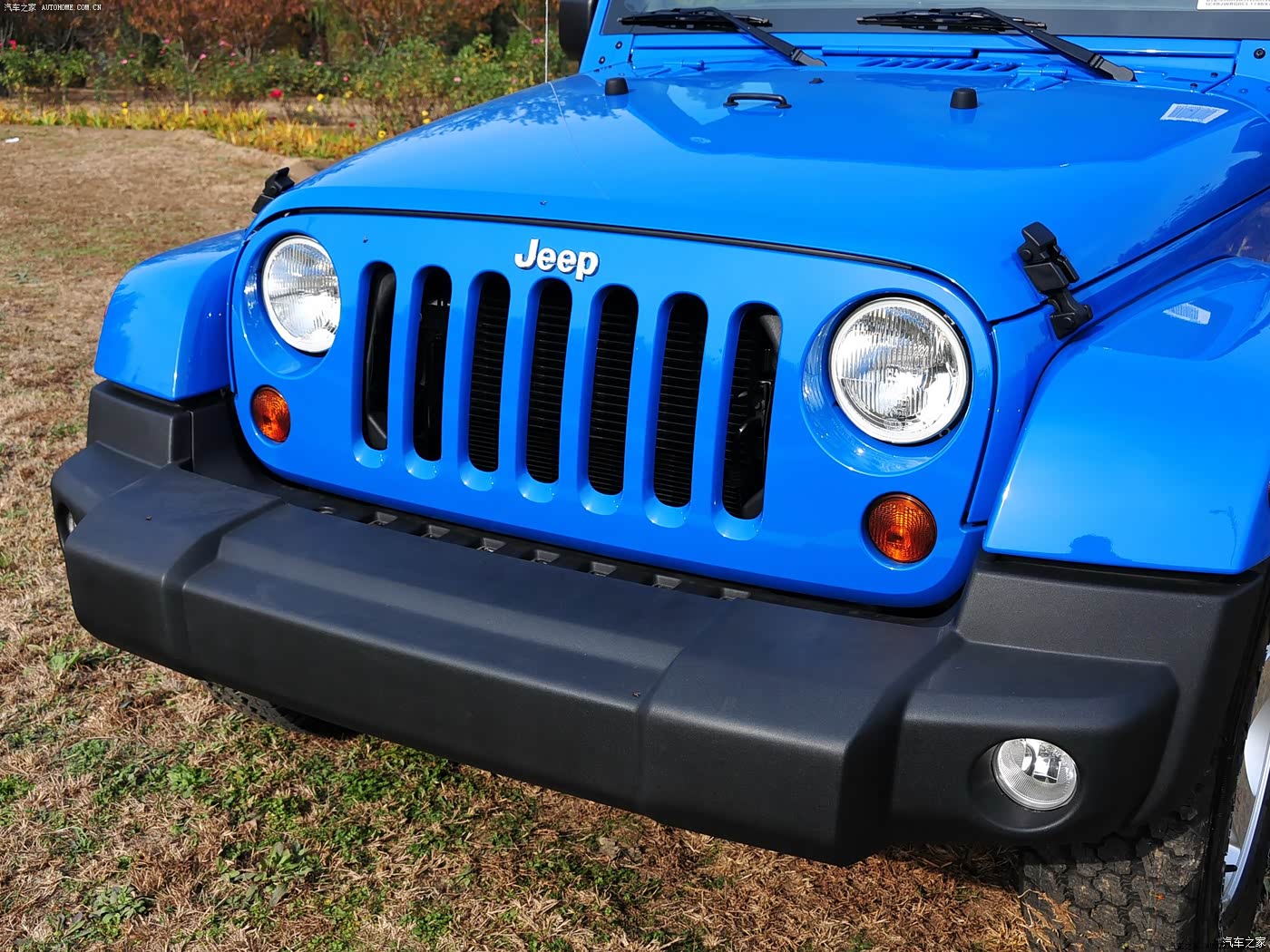 2012款36lsahara两门版