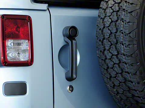 2012�� 3.6L Sahara ���ذ�