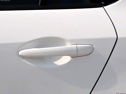 2012�� ���� 2.0L �ֶ��˶���