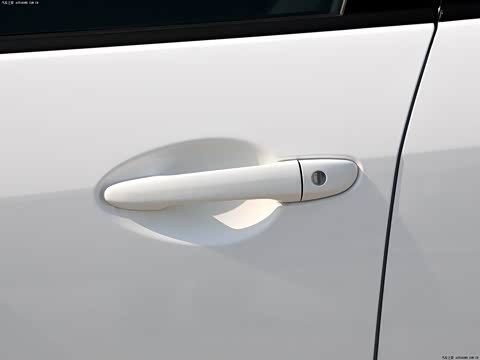 2012�� ���� 2.0L �ֶ��˶���