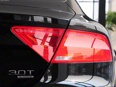 2012�� 3.0TFSI quattro������