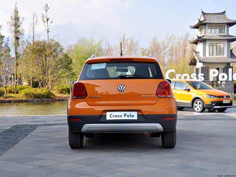 2012�� 1.6L Cross Polo AT