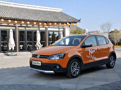 2012�� 1.6L Cross Polo AT