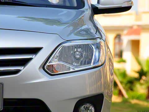 2012�� 1.3L �ֶ������� ��V