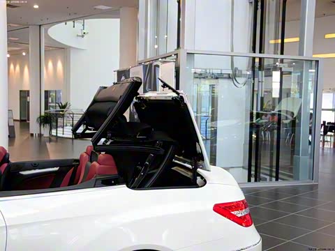 2011�� E 260 CGI �����