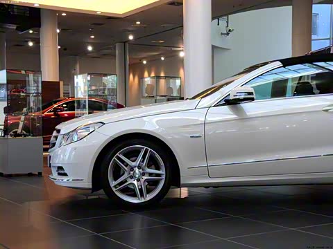 2011�� E 260 CGI �����