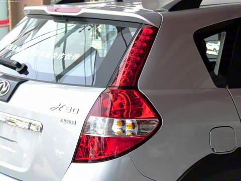 2012�� CROSS 1.6L �ֶ�������