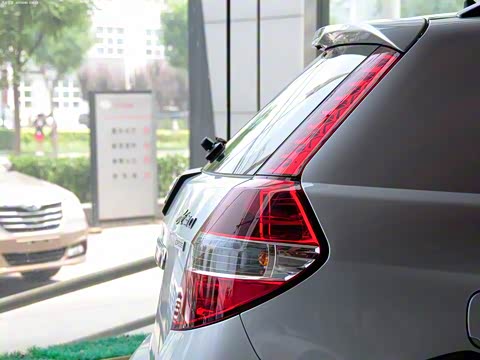 2012�� CROSS 1.6L �ֶ�������