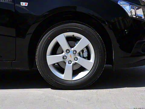 2012�� 1.6L SE MT