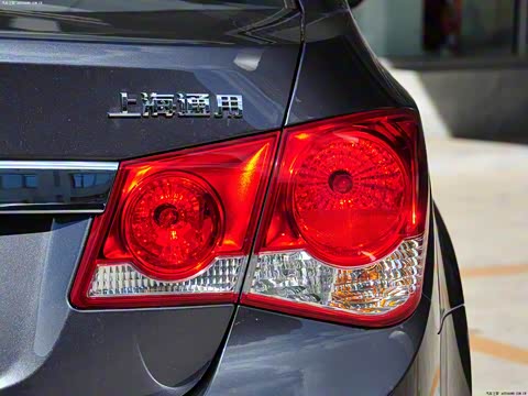 2012�� 1.8L SX AT