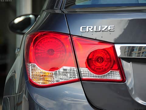 2012�� 1.8L SX AT