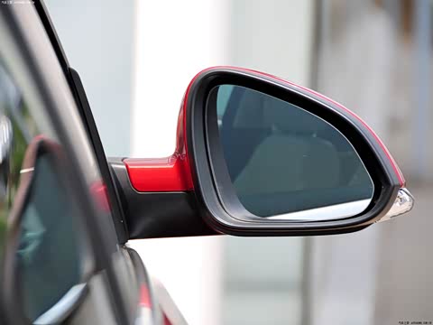 2012�� 2.0L ���ʰ�