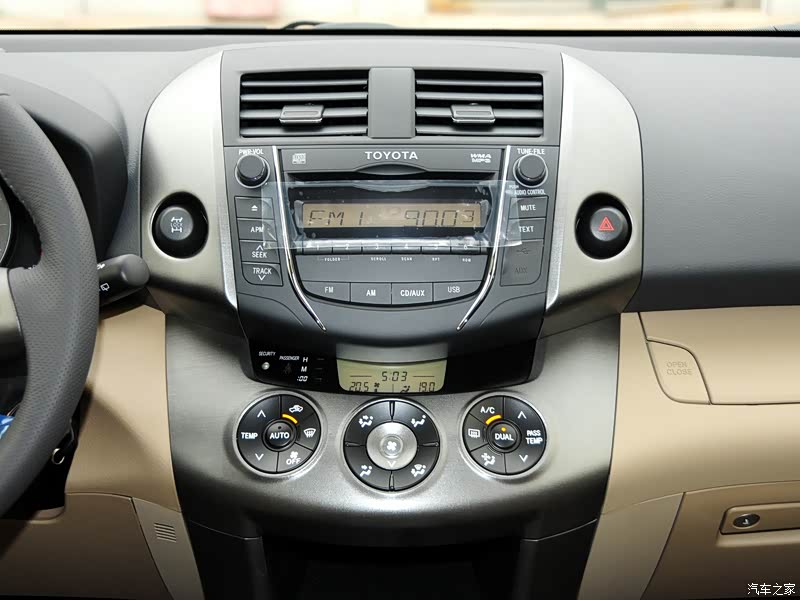 一汽丰田 丰田rav4 2012款 炫装版 2.4l 自动四驱豪华