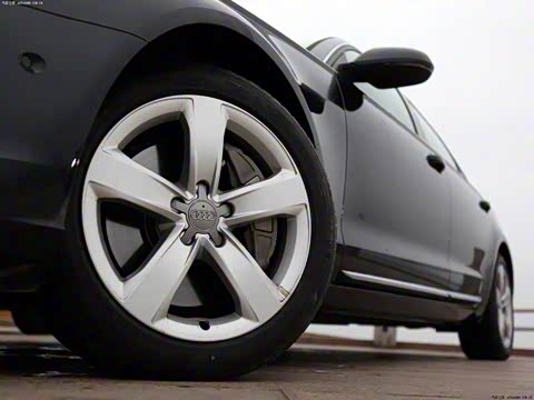 2012�� 50 TFSI quattro ������