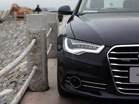 2012�� 50 TFSI quattro ������