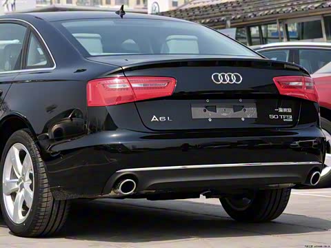 2012�� 50 TFSI quattro ������